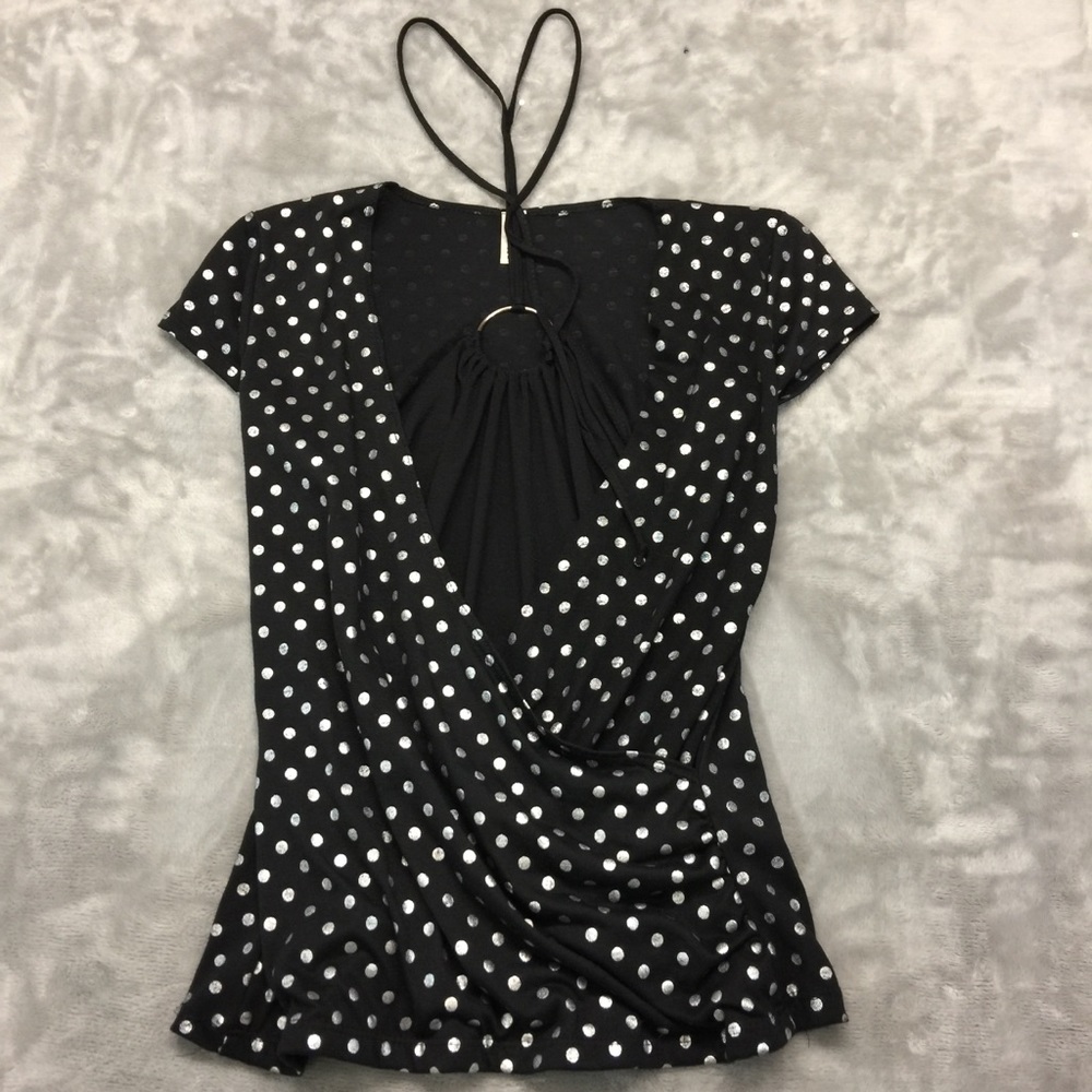 Discreet  Top - Picture 2 of 8